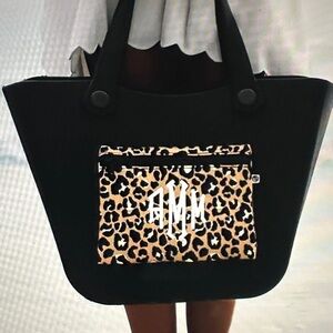 Cheetah print extra pouch for waterproof beach bags. 🆕